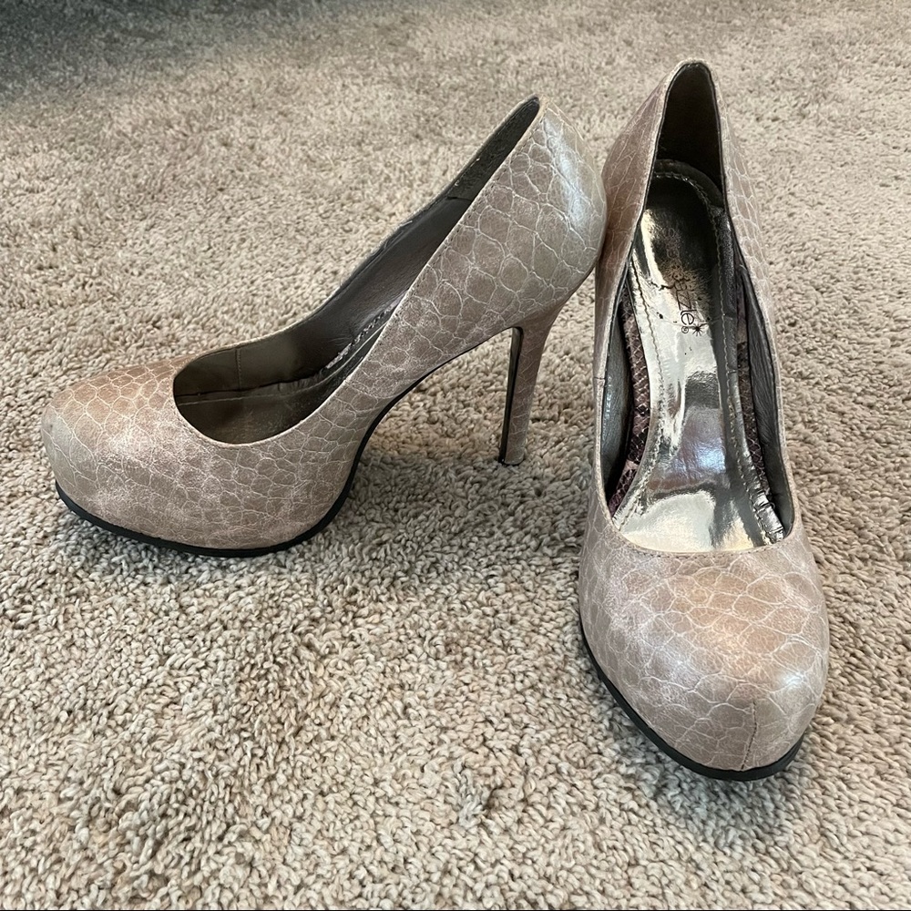 Shoe Dazzle Snake Print Heels | Size 10